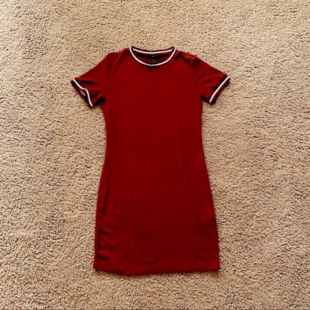 Forever 21 Crew Neck Midi Tee Dress | Burgundy | M